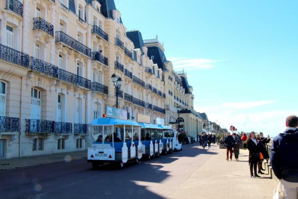 Magnifique Vue Mer Et Foret Cabourg Exterior foto